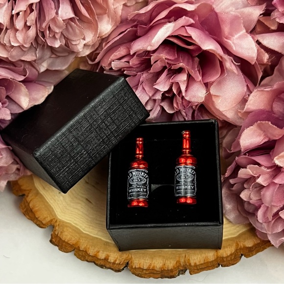 Unique Jack Daniels Whiskey Bottle Cufflinks - Picture 12 of 16